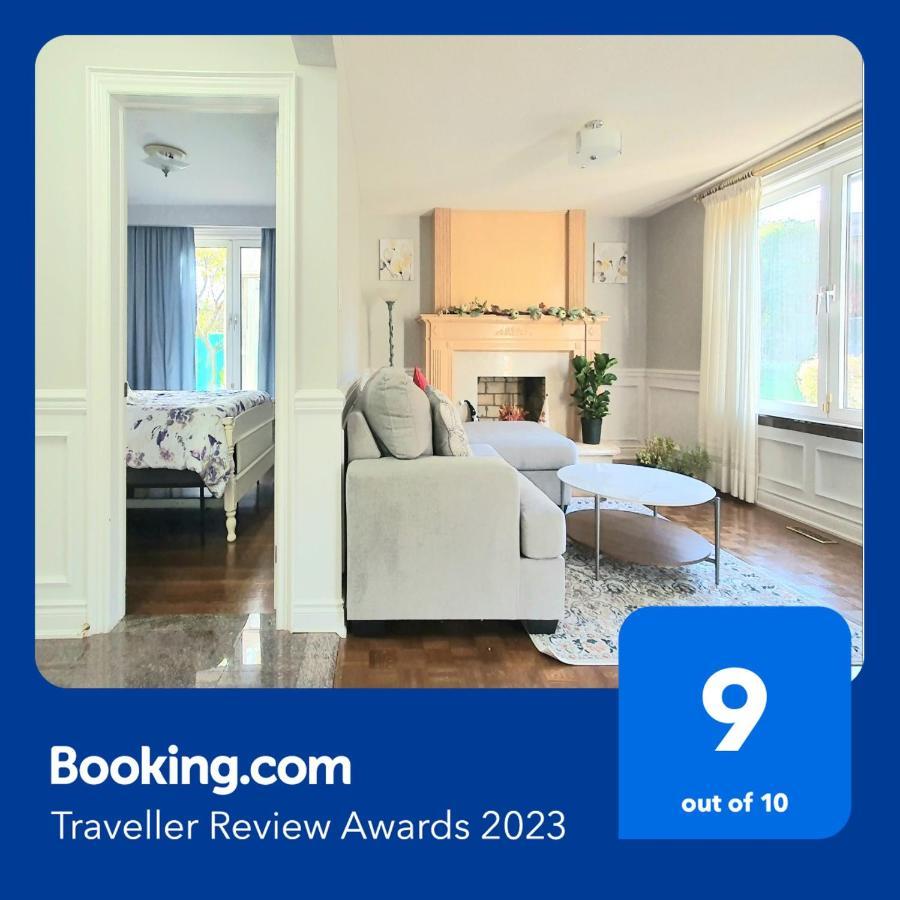 A Home Away Toronto Bagian luar foto