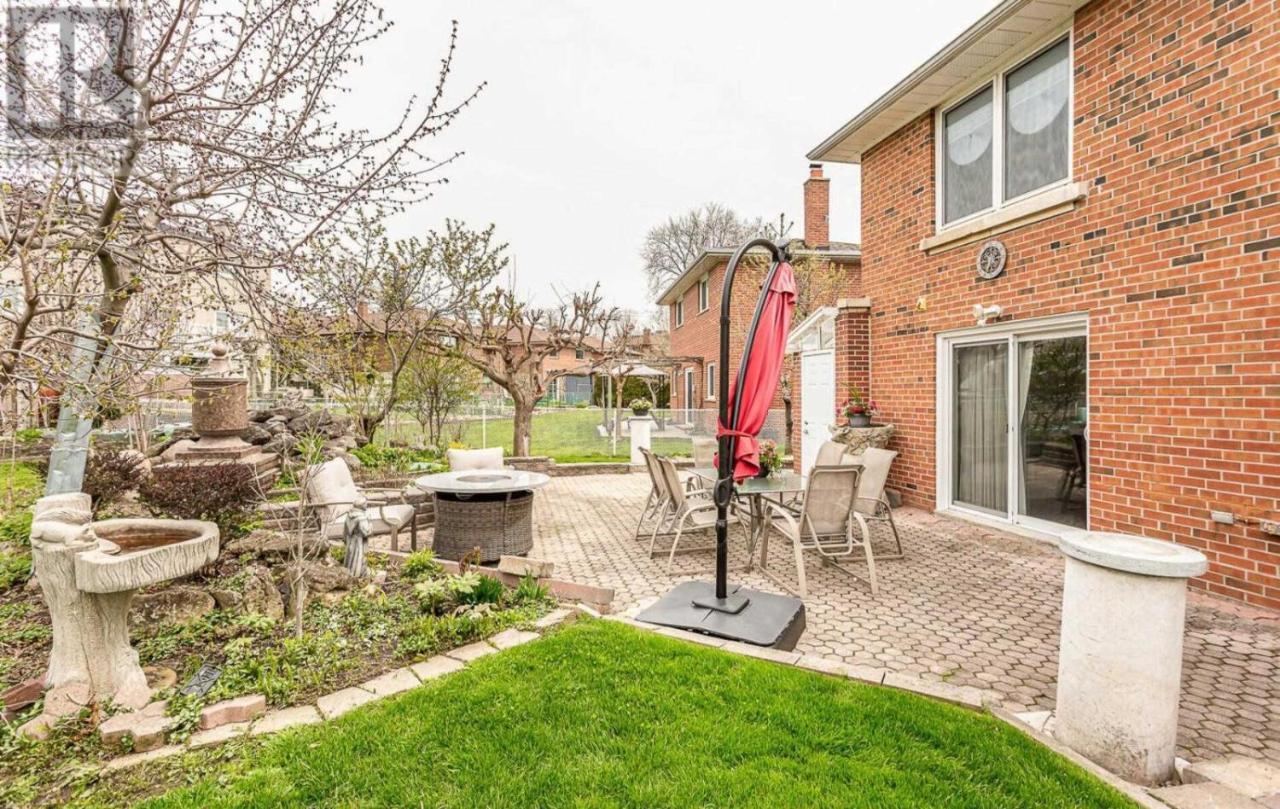 A Home Away Toronto Bagian luar foto