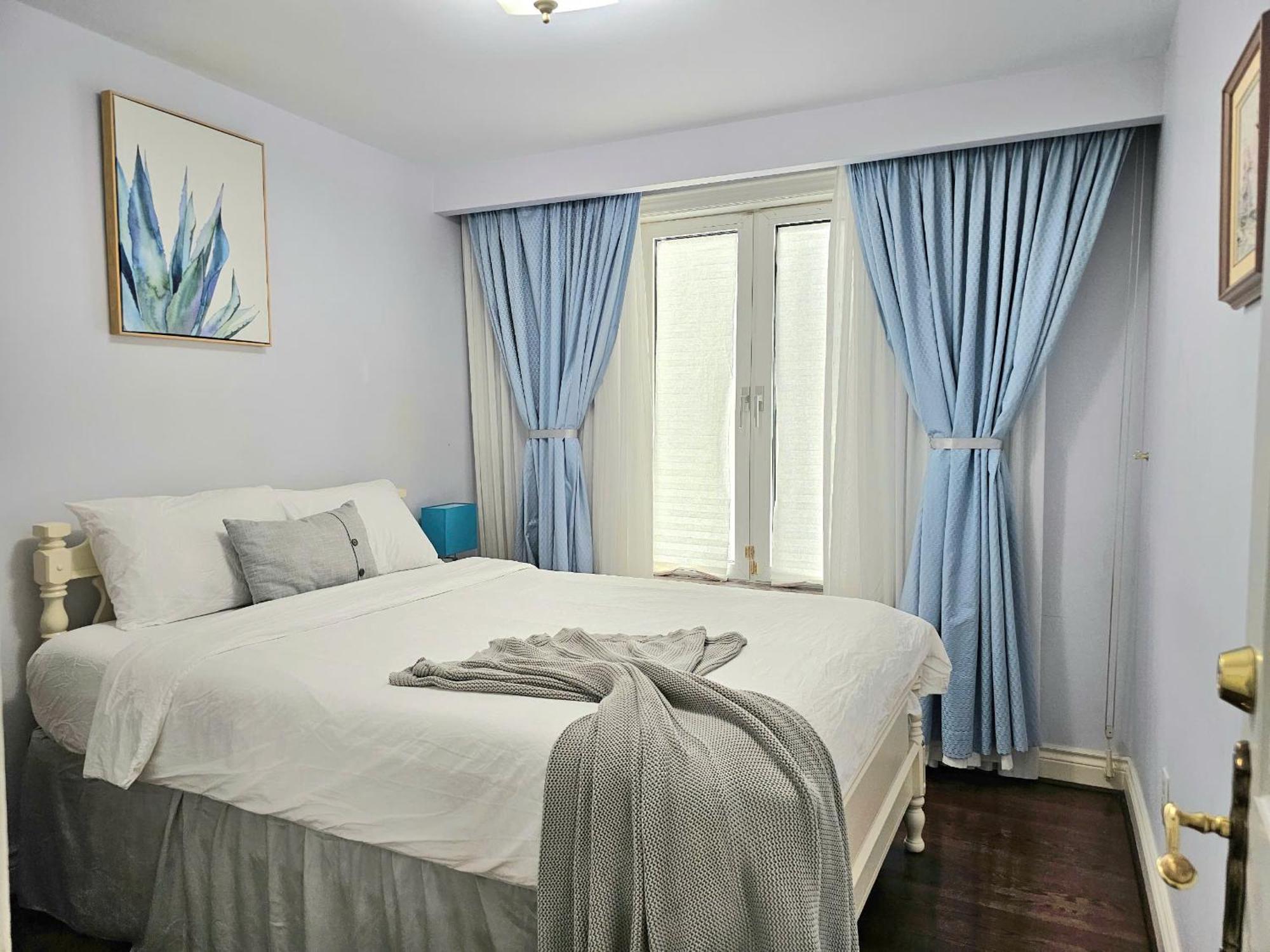 A Home Away Toronto Bagian luar foto